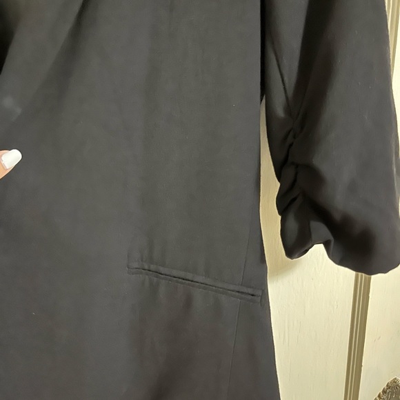 Bar III Knit-Crepe Ruched-Sleeve
Blazer - Picture 3 of 7